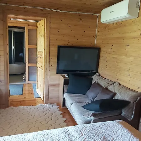 Avara Terrassiga Merelaehedane Puhkemaja Muhus * Nommkula (Saaremaa)