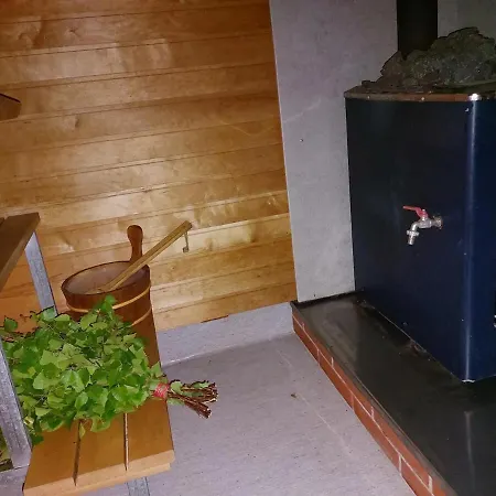 Semesterbostad Avara Terrassiga Merelaehedane Puhkemaja Muhus Nommkula (Saaremaa)