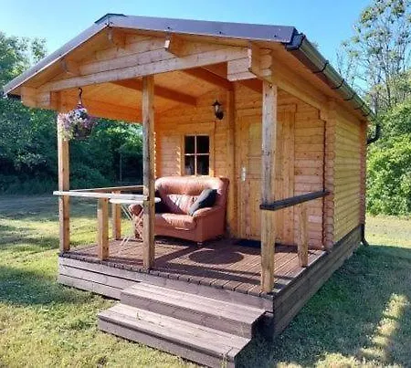 Avara Terrassiga Merelaehedane Puhkemaja Muhus