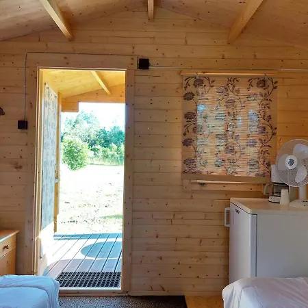 Avara Terrassiga Merelaehedane Puhkemaja Muhus *